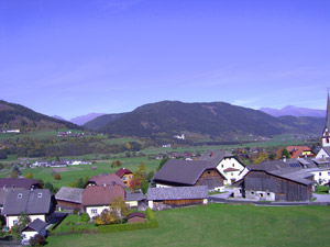 Blick von unseren Häusern auf St. Margarethen im Lungau